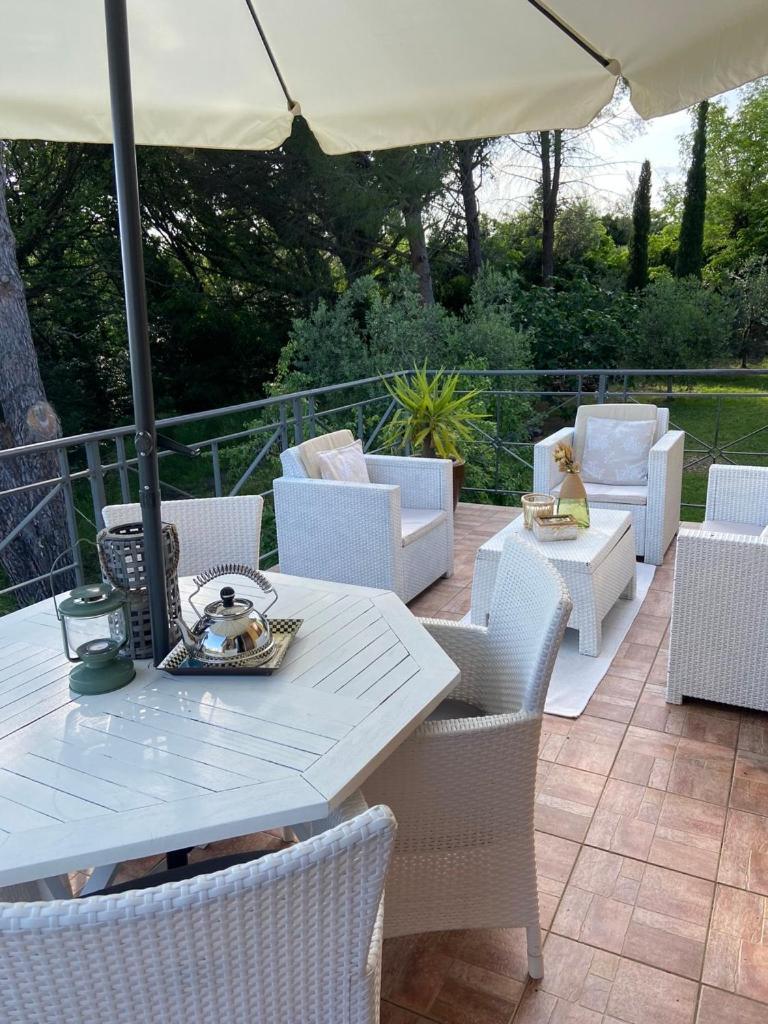 Villa Antonella Castellina Marittima Rum bild